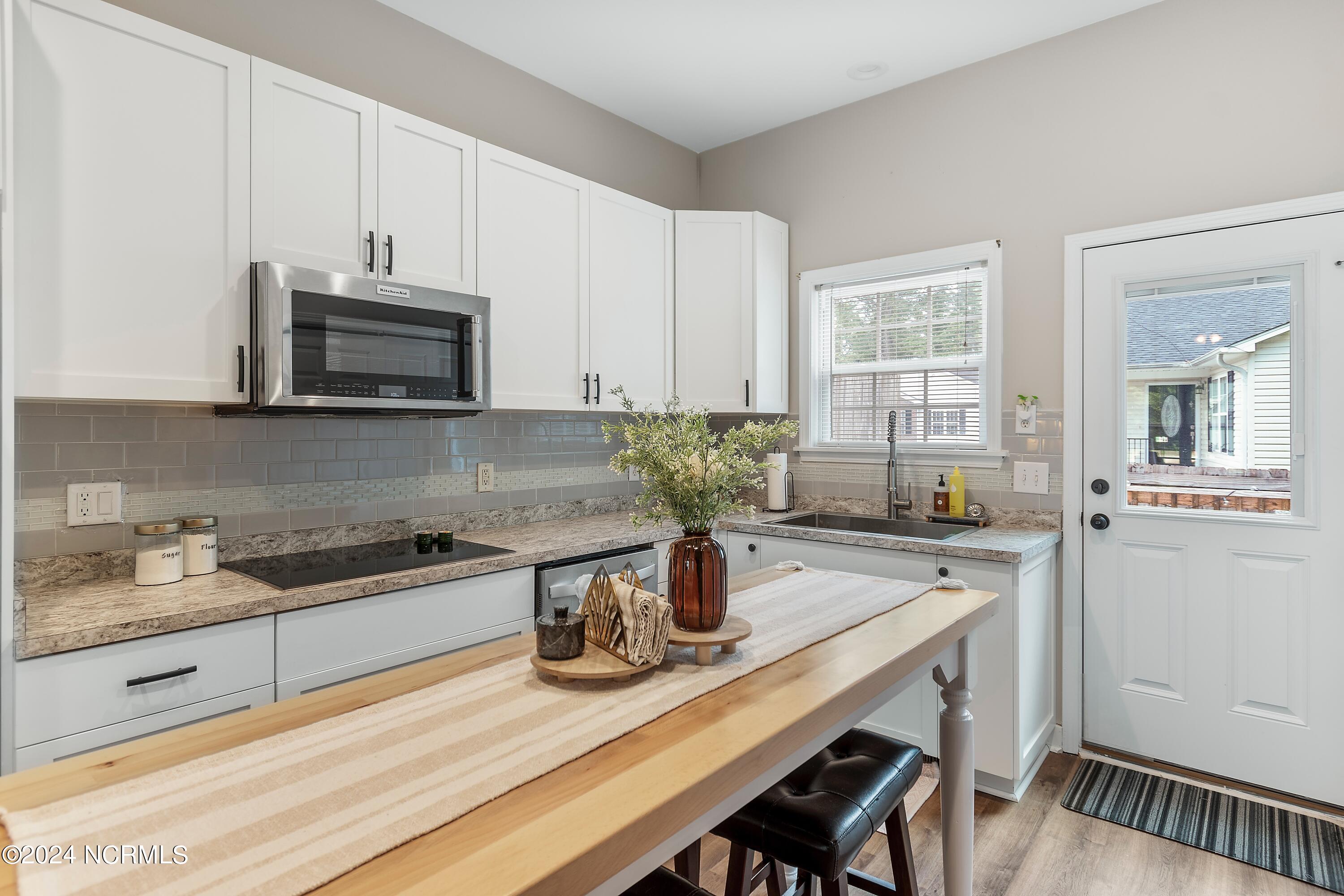 255 Beasley Road, Unit B Wilmington, NC 28409 - Photo 9 of 27 255BBeasleyRd - 19
