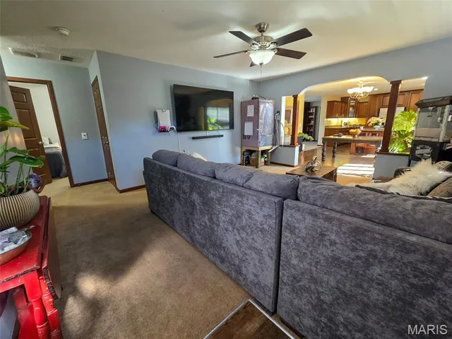 $299,000 | 10045 Freeman Spur Blacktop, West Frankfort, IL 62896