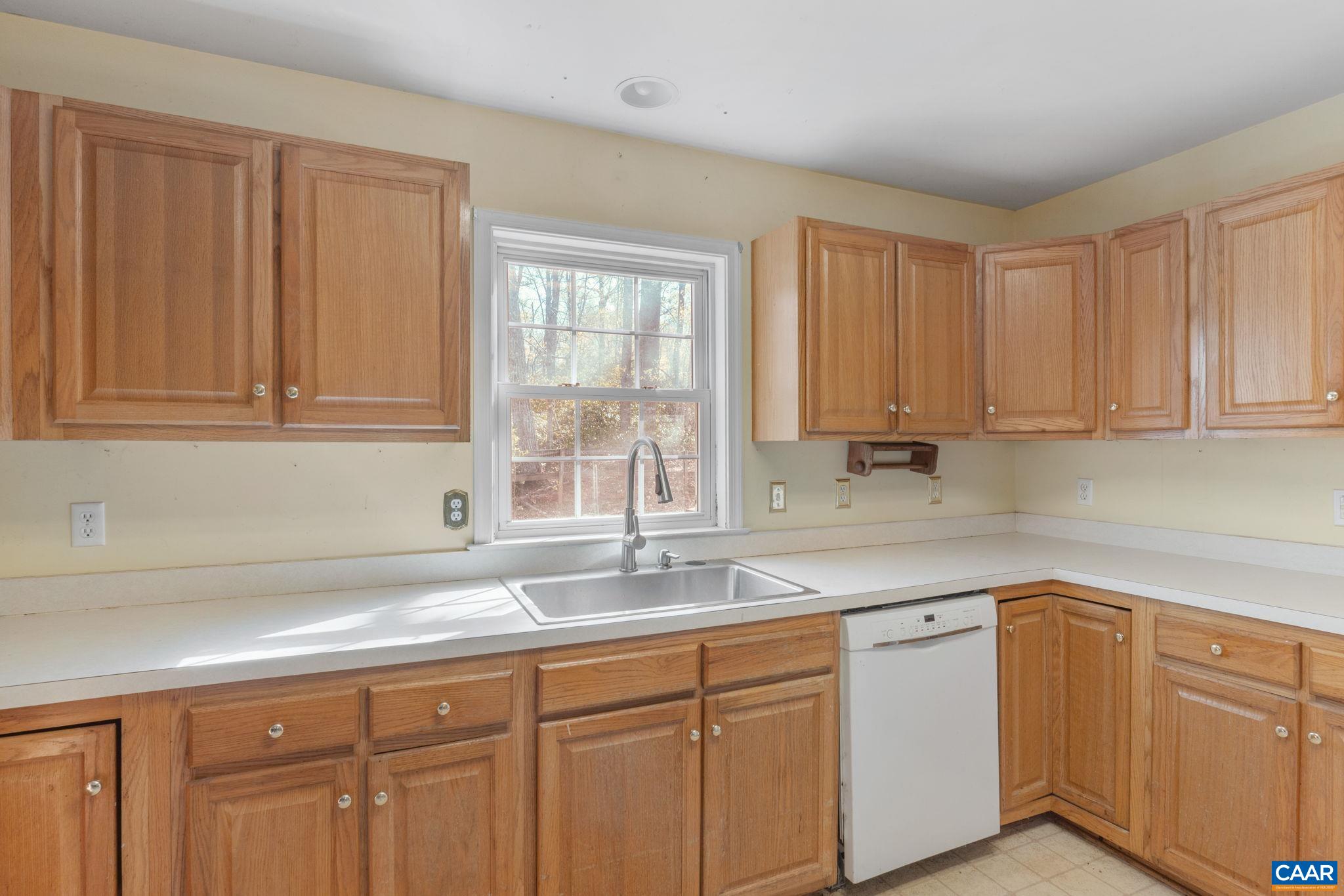 1665 Miller School Road Charlottesville, VA 22903 - Photo 8 of 25 Gallery Image 8