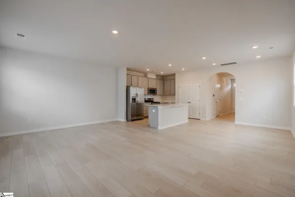 $2,100 | 14 Loebner Lane, Simpsonville, SC 29680