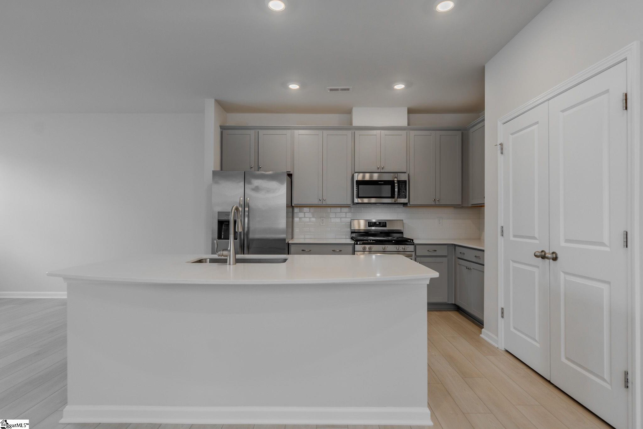 14 Loebner Lane Simpsonville, SC 29680 - Photo 5 of 42