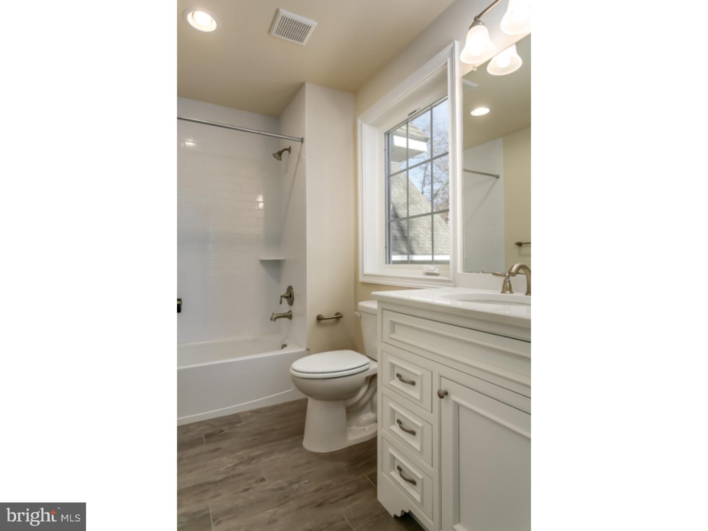 37 Robin Road Moorestown, NJ 08057 - Photo 15 of 25 Bathroom