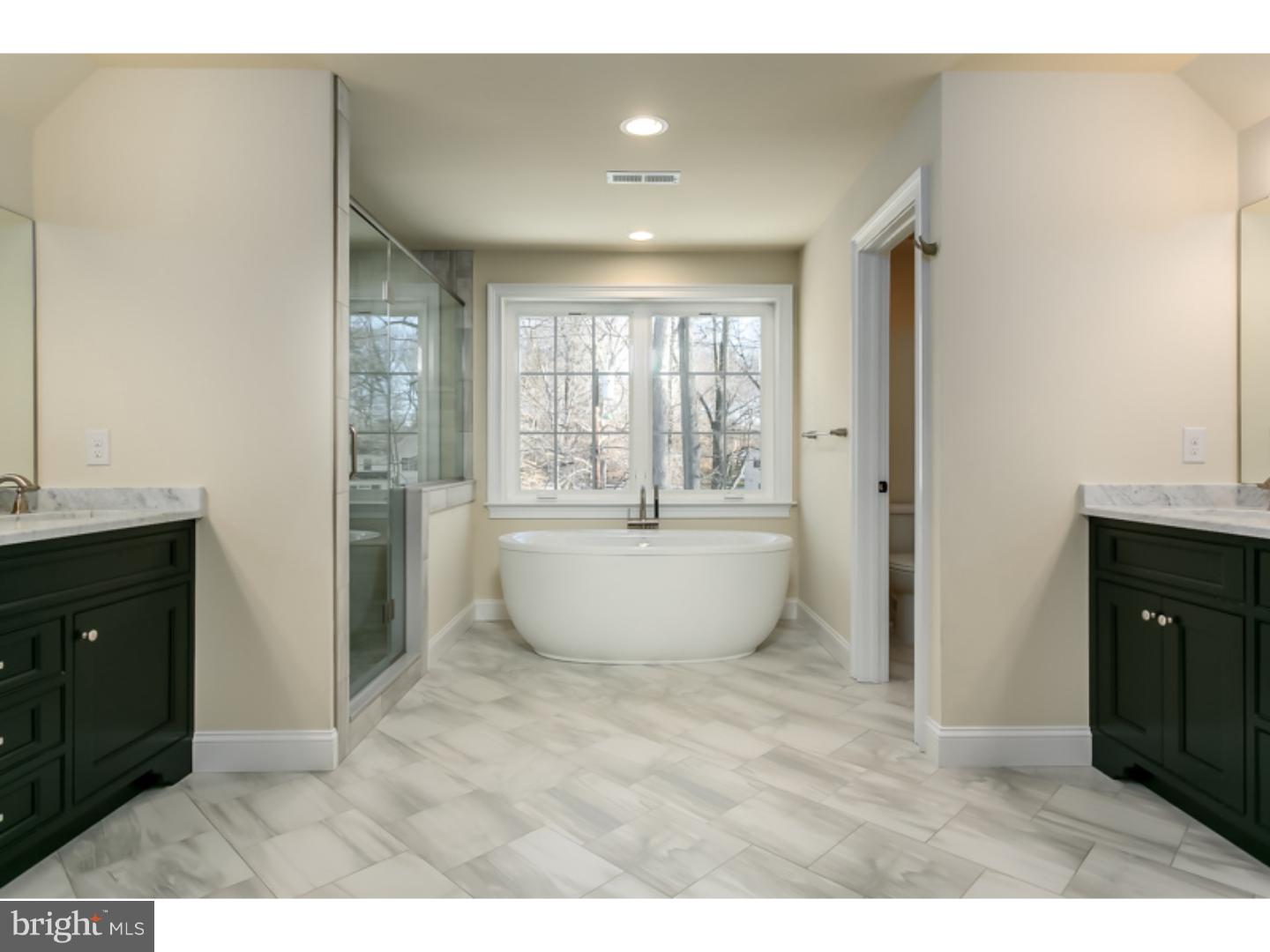 37 Robin Road Moorestown, NJ 08057 - Photo 18 of 25 Master Bathroom