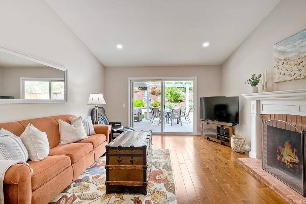 12952 Pomard Way Poway, CA 92064 - Photo 14 of 33