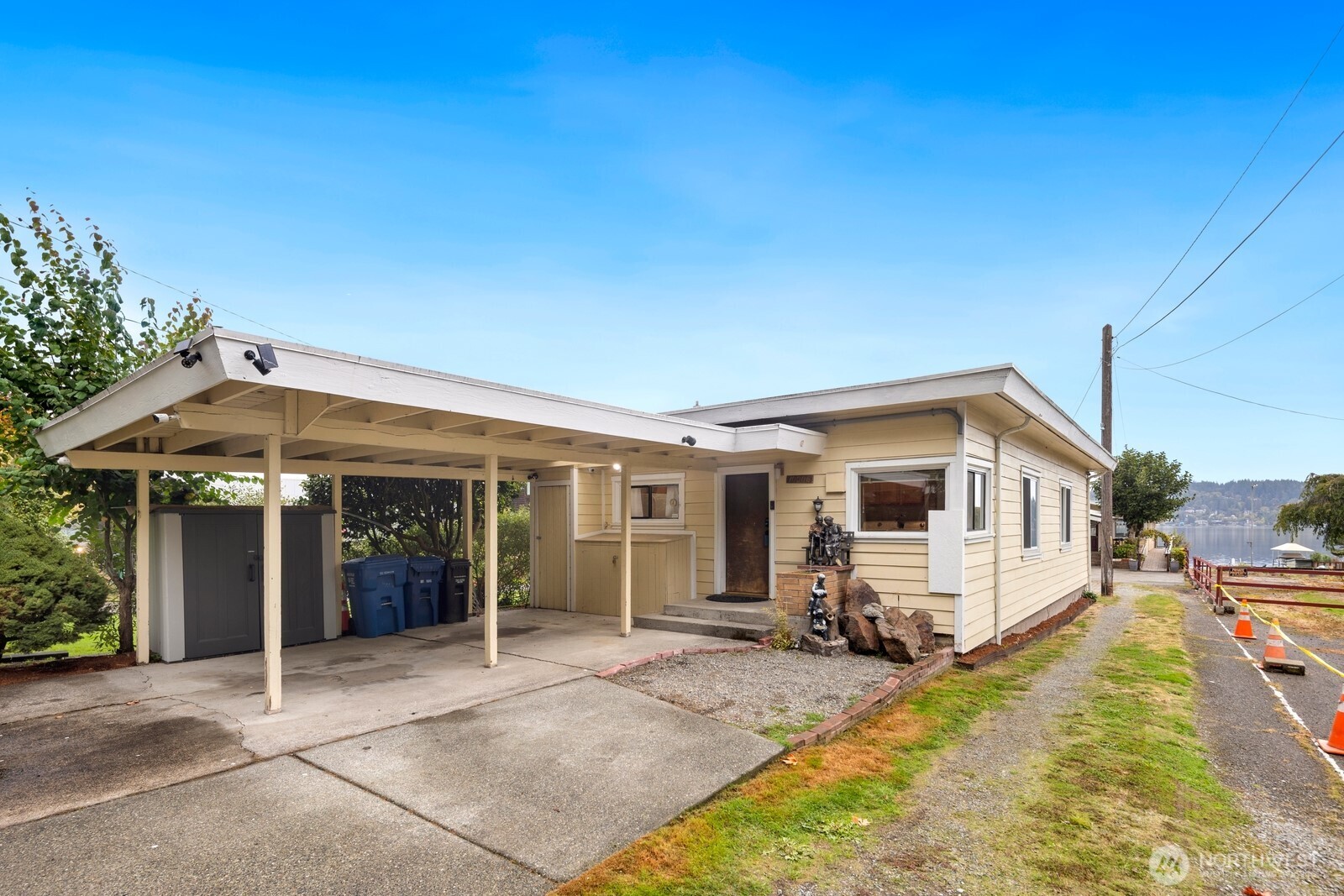 10008 Rainier Avenue South Seattle, WA 98178 - Photo 33 of 40