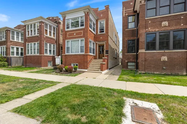 $865,000 | 4519 North Troy Street, Chicago, IL 60625