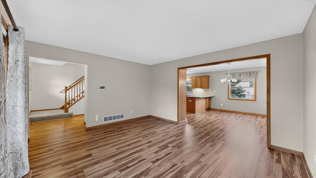 5806 48 Avenue Northwest Rochester, MN 55901 - Photo 9 of 48