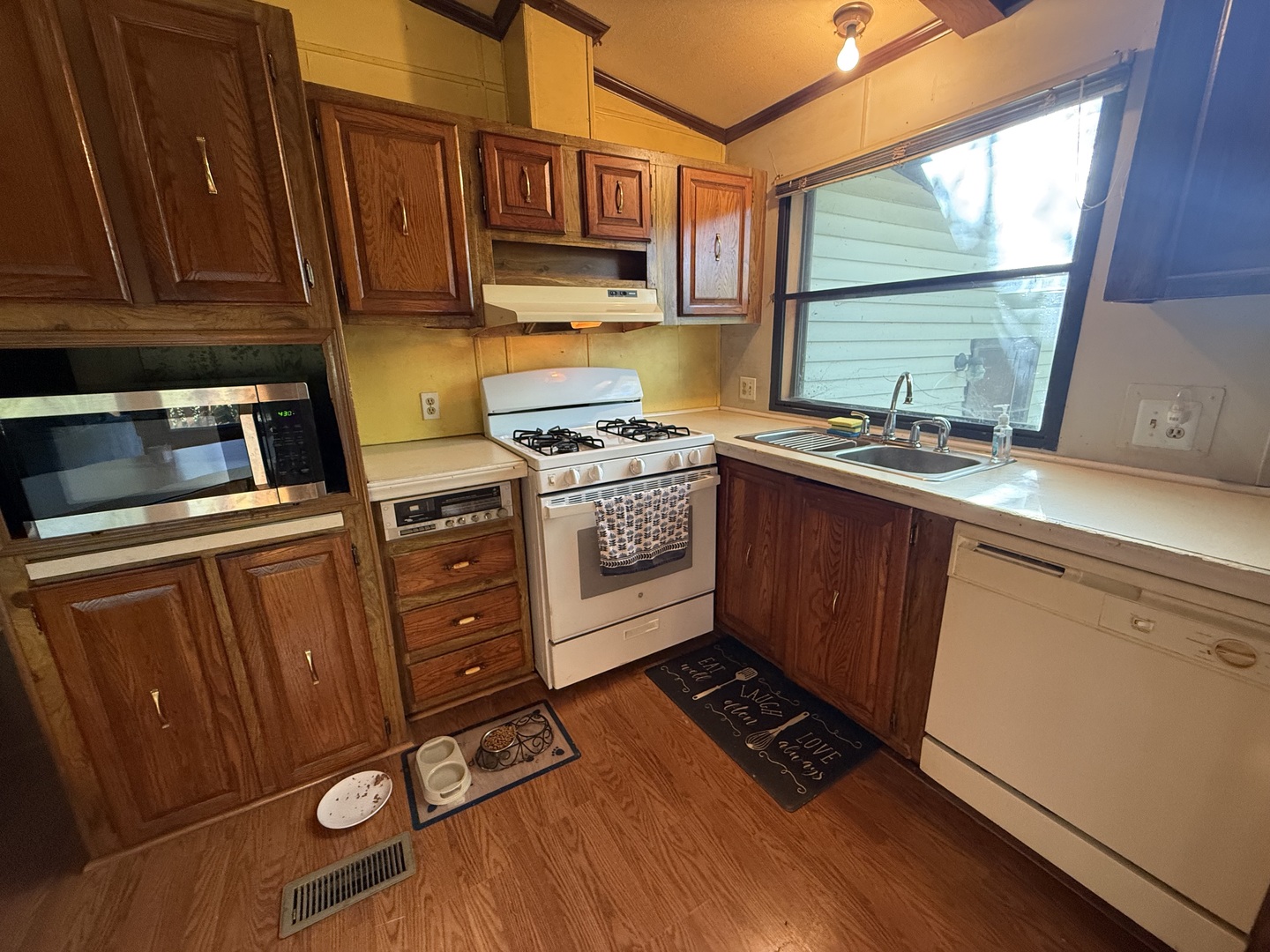 557 Huntsbridge Road Matteson, IL 60443 - Photo 6 of 22 Gallery Image 6