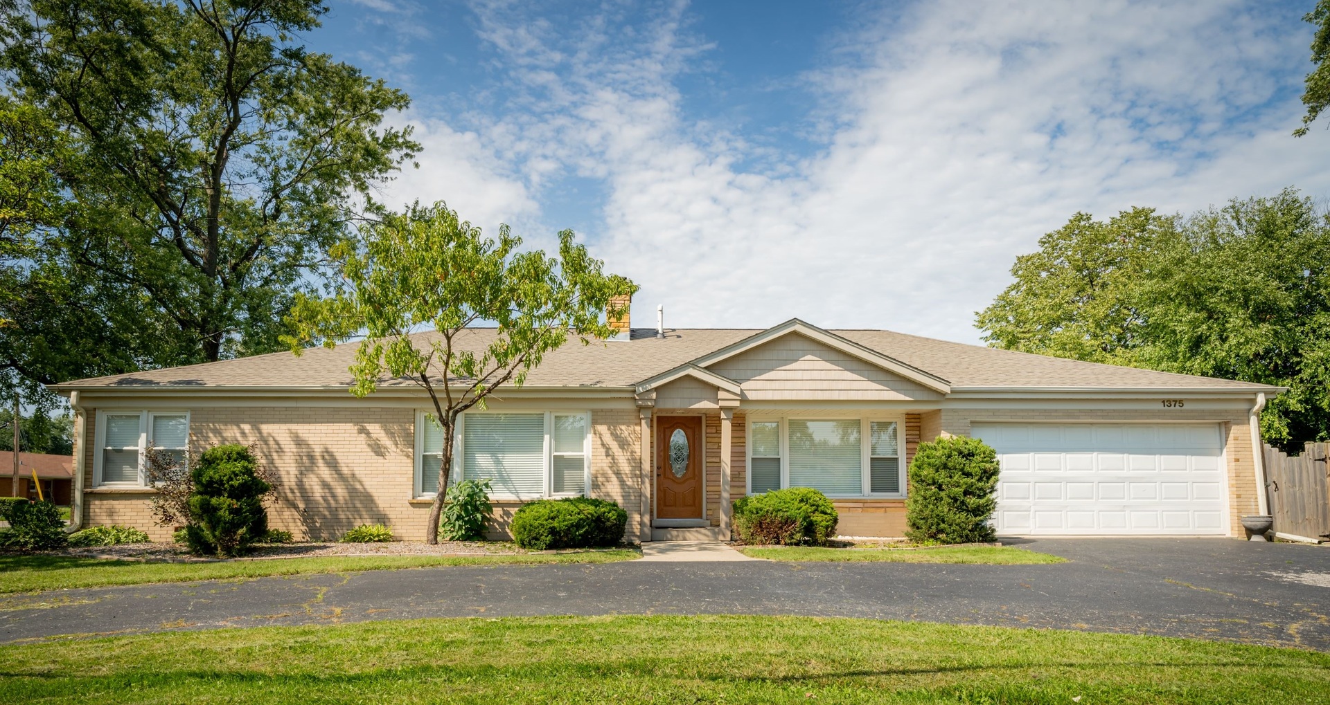 1375 Parkside Drive Park Ridge, IL 60068 - Photo 1 of 40 Gallery Image 1