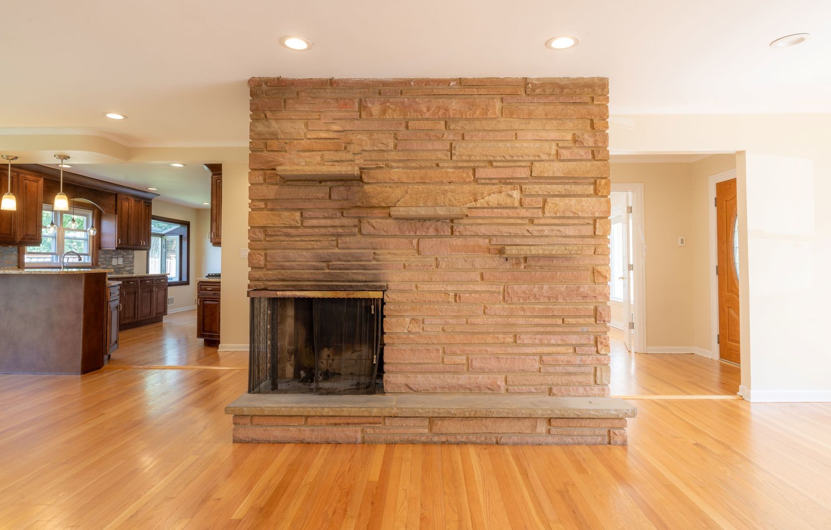 1375 Parkside Drive Park Ridge, IL 60068 - Photo 12 of 40 Gallery Image 12
