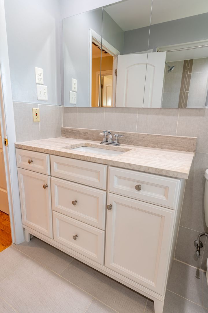 1375 Parkside Drive Park Ridge, IL 60068 - Photo 17 of 40 Gallery Image 17