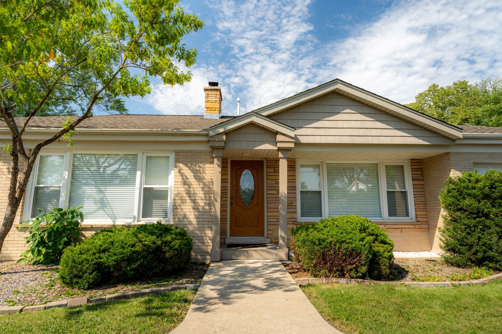 1375 Parkside Drive Park Ridge, IL 60068 - Photo 3 of 40 Gallery Image 3