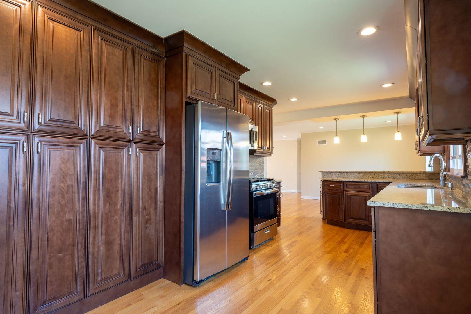 1375 Parkside Drive Park Ridge, IL 60068 - Photo 10 of 40 Gallery Image 10