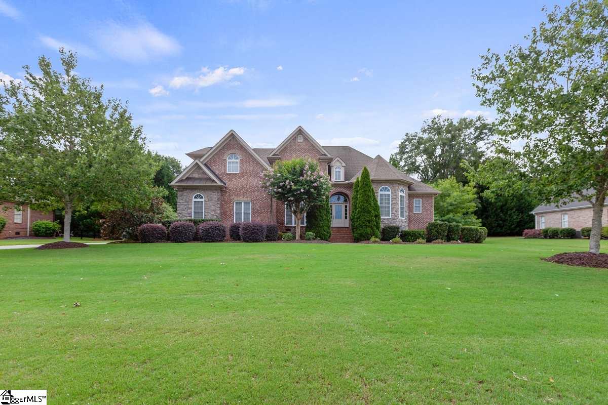 110 Rivendell Drive Anderson, SC 29621 - Photo 3 of 36