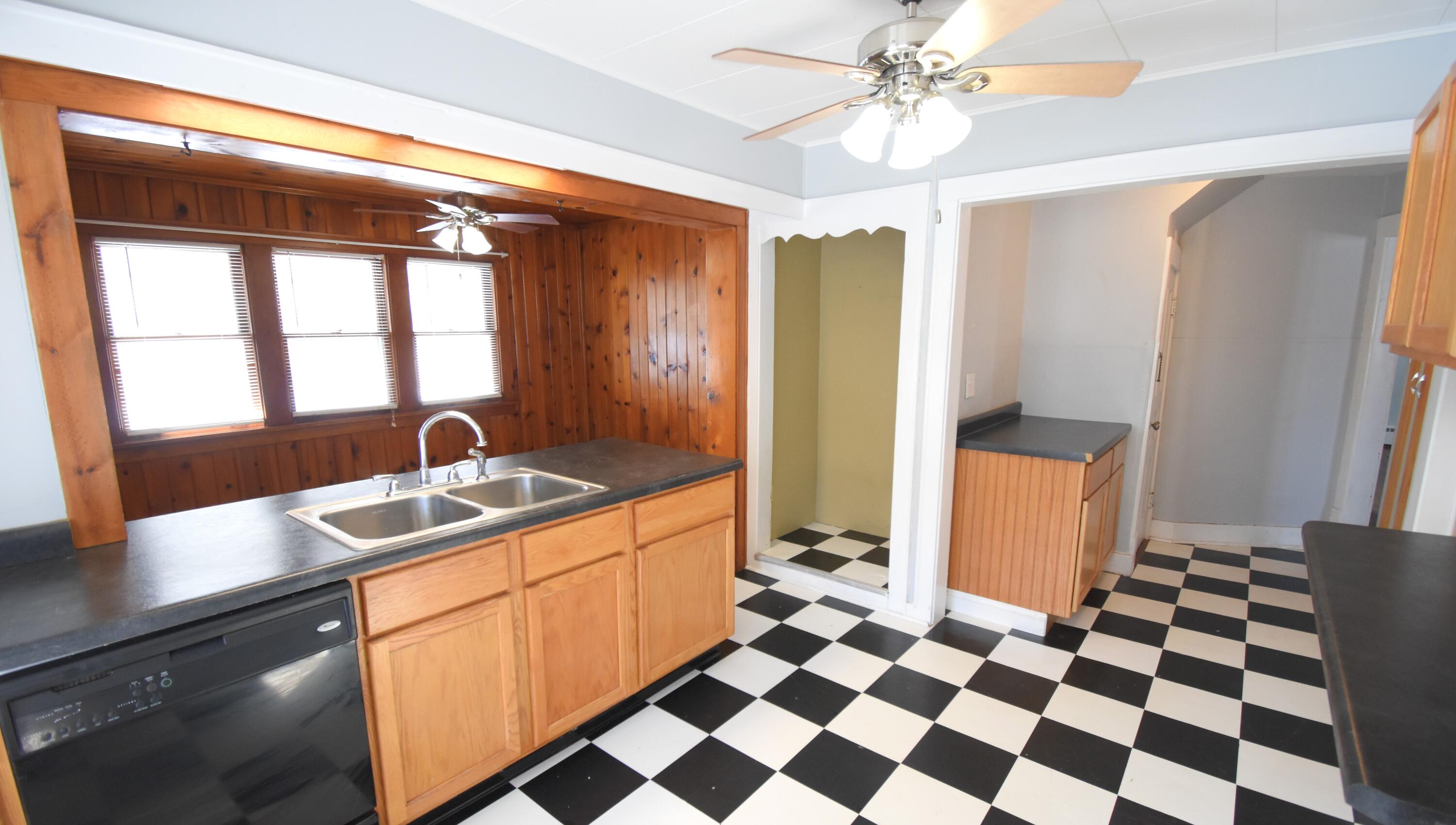 326 South Cullen Street Rensselaer, IN 47978 - Photo 23 of 47 3000x1701