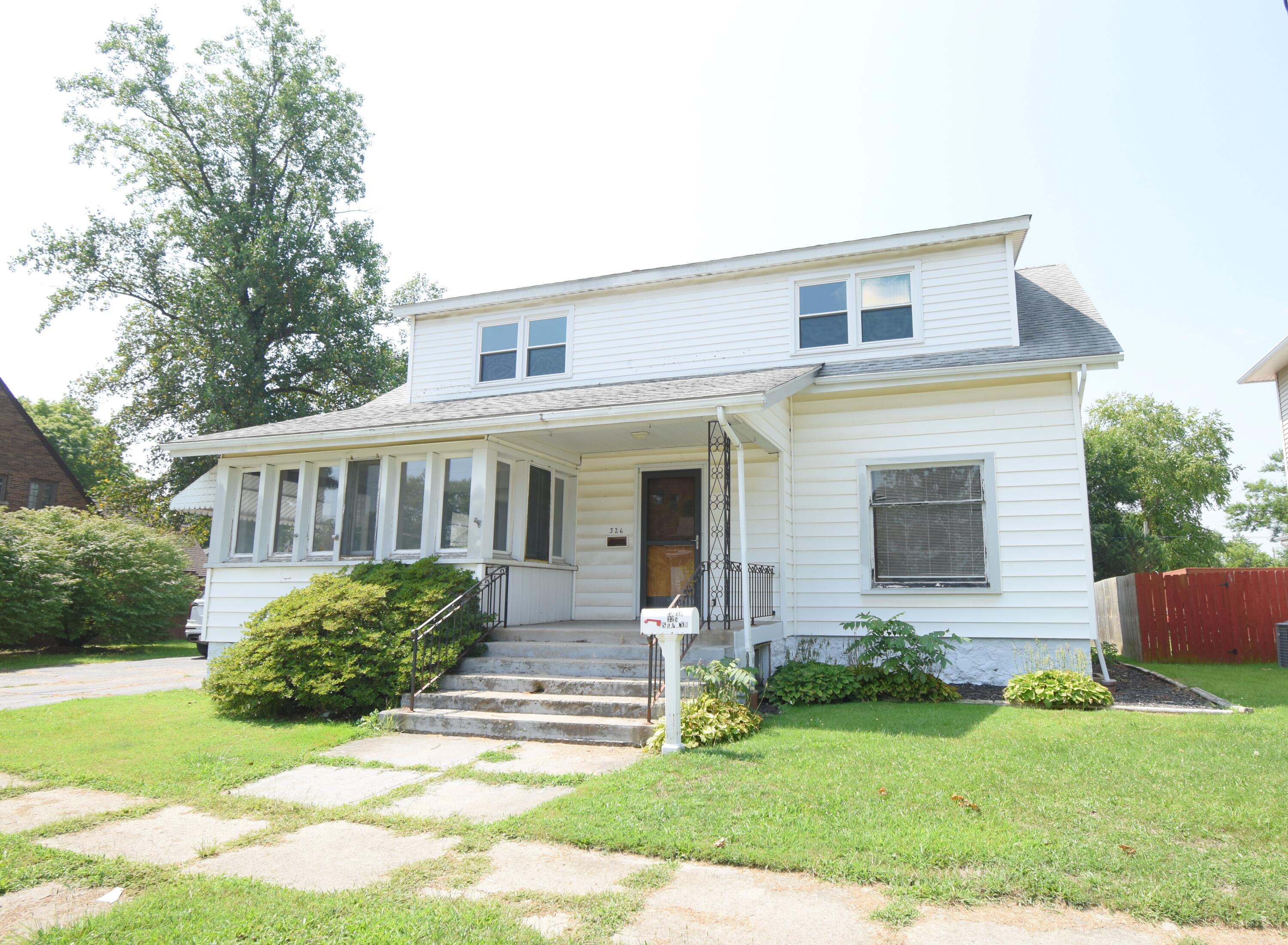 326 South Cullen Street Rensselaer, IN 47978 - Photo 3 of 47 3000x2203