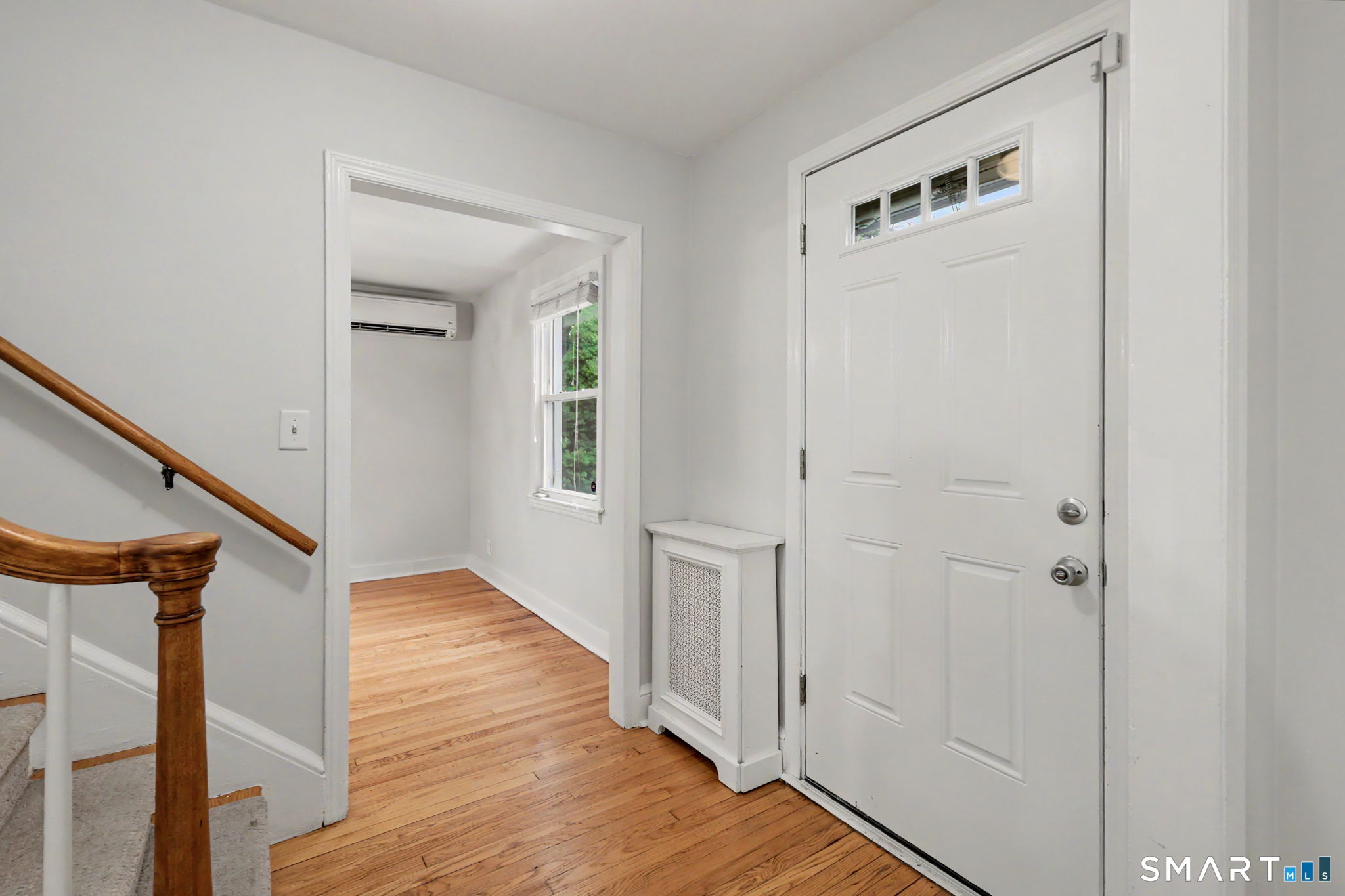 77 Round Hill Road Fairfield, CT 06824 - Photo 7 of 40