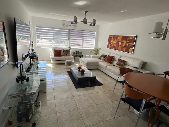 $179,000 | 329 Southeast 3rd Street, Unit 304S, Hallandale Beach, FL 33009