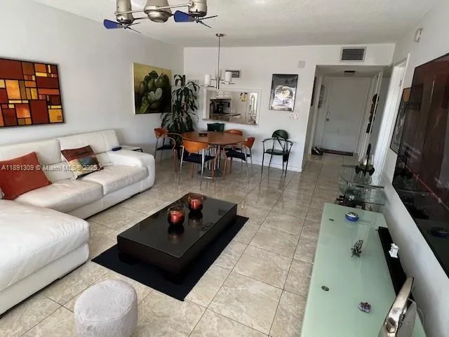 $179,000 | 329 Southeast 3rd Street, Unit 304S, Hallandale Beach, FL 33009