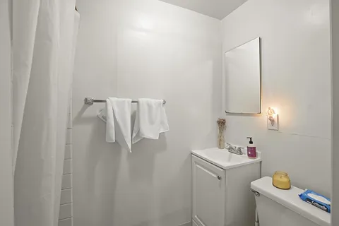 $995,000 | 330 Athol Avenue, Oakland, CA 94606