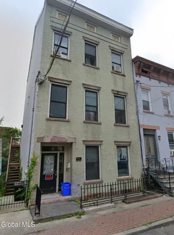$1,500 | 26 Trinity Place, Unit FIRST, Albany, NY 12202