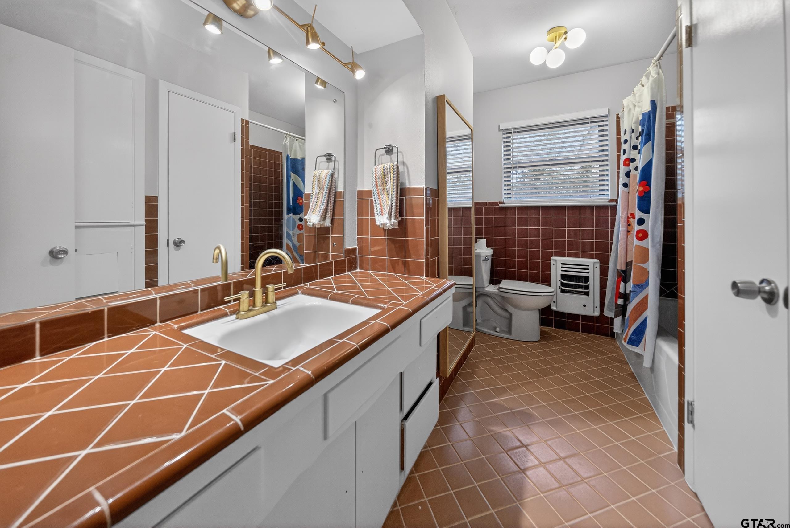 901 Rhodes Drive Tyler, TX 75701 - Photo 17 of 35