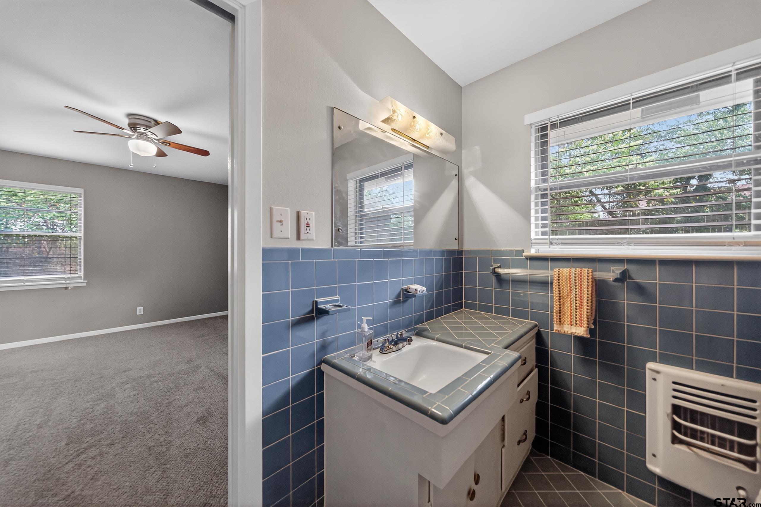 901 Rhodes Drive Tyler, TX 75701 - Photo 22 of 35