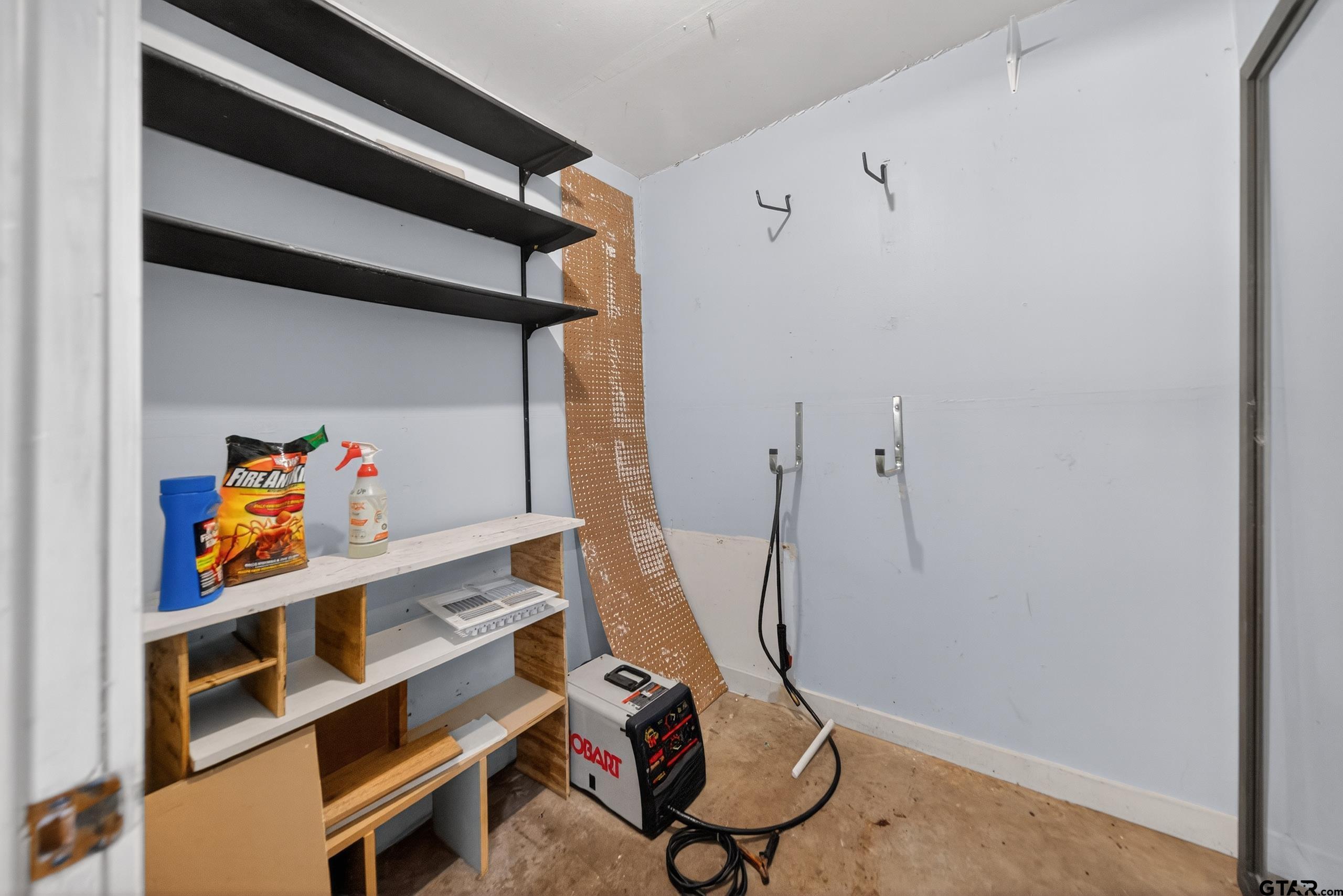 901 Rhodes Drive Tyler, TX 75701 - Photo 33 of 35