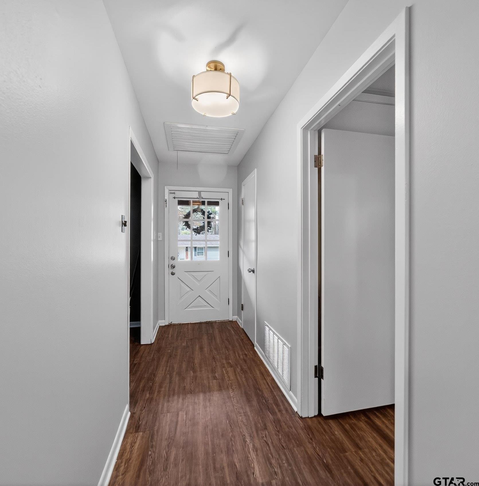 901 Rhodes Drive Tyler, TX 75701 - Photo 5 of 35