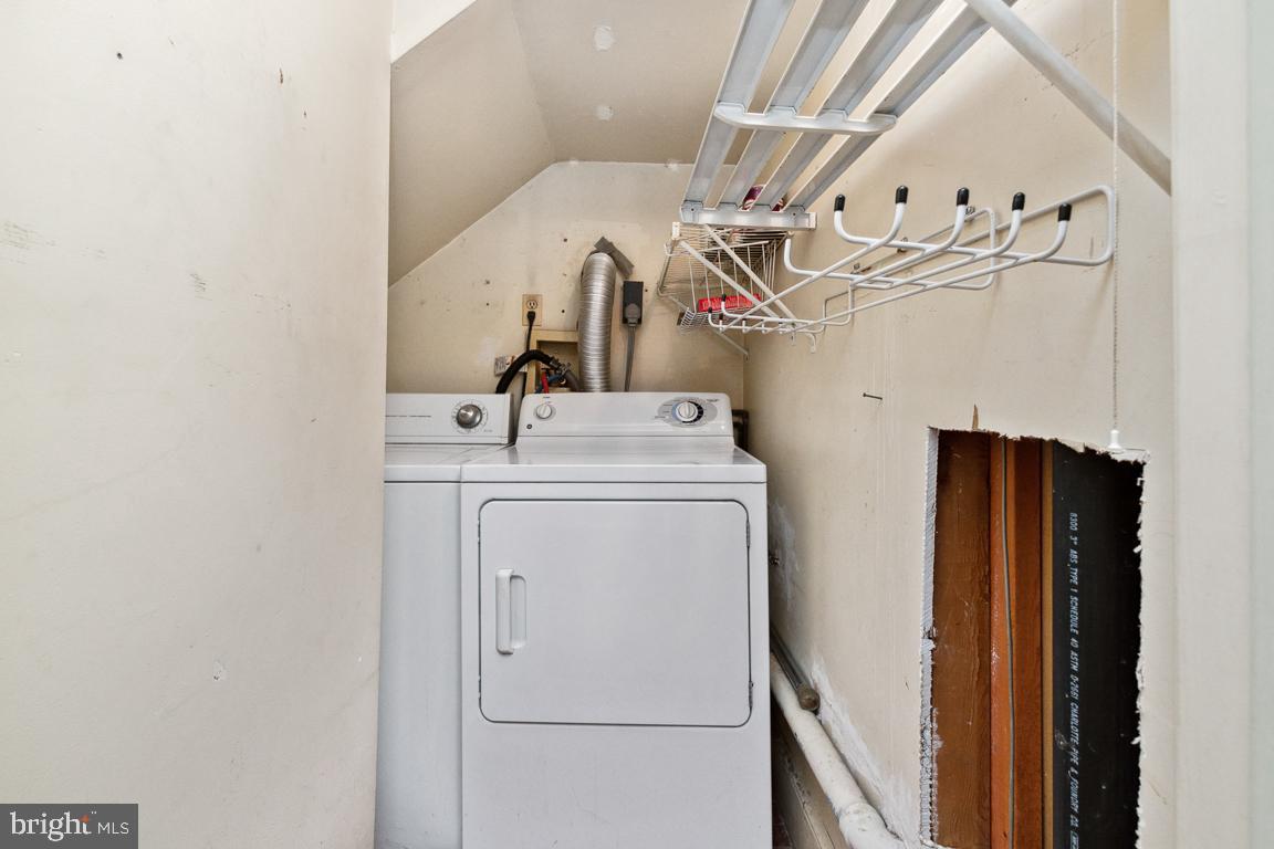 918 North Calvert Street, Unit D Baltimore, MD 21202 - Photo 13 of 35 Full size washer and dryer in unit