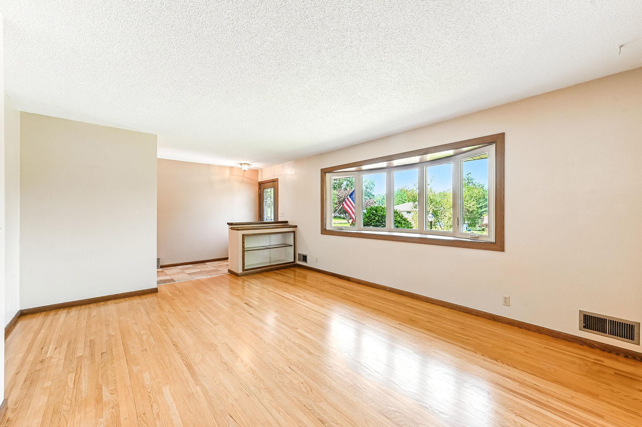 11309 Goodrich Road Bloomington, MN 55437 - Photo 17 of 50 Gallery Image 17