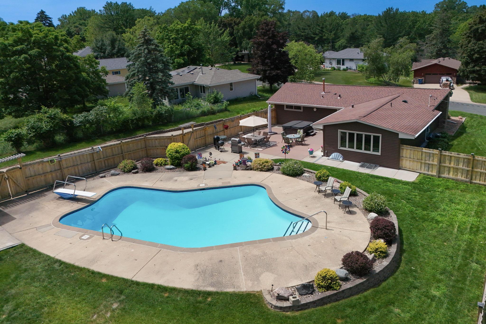 11309 Goodrich Road Bloomington, MN 55437 - Photo 3 of 50 Gallery Image 3