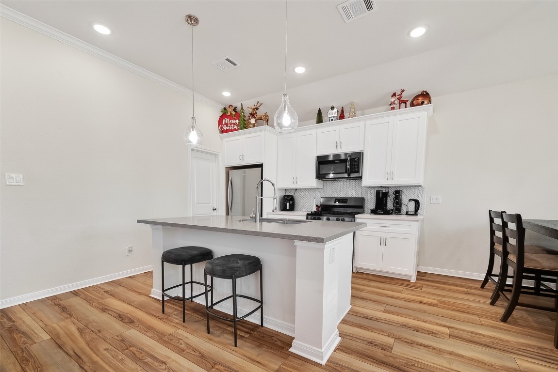 5121 Firnat Street Houston, TX 77016 - Photo 6 of 31