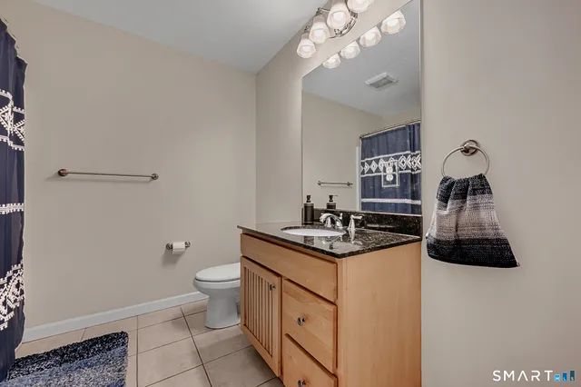 $329,900 | 330 Crystal Avenue, Unit 3, New London, CT 06320