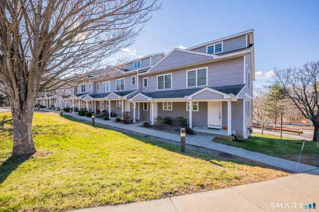 $329,900 | 330 Crystal Avenue, Unit 3, New London, CT 06320