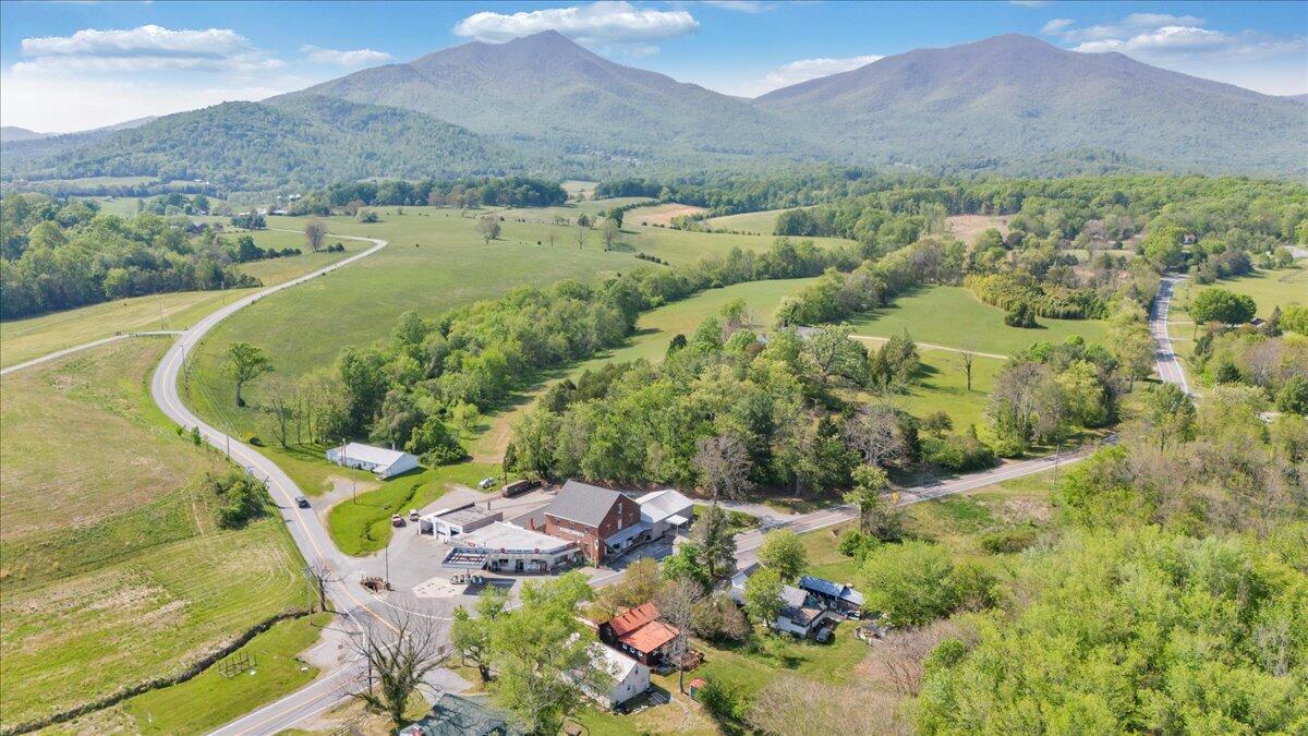 5297 Peaks Road Bedford, VA 24523 - Photo 63 of 68 62-DJI_20250429160542_0058_D
