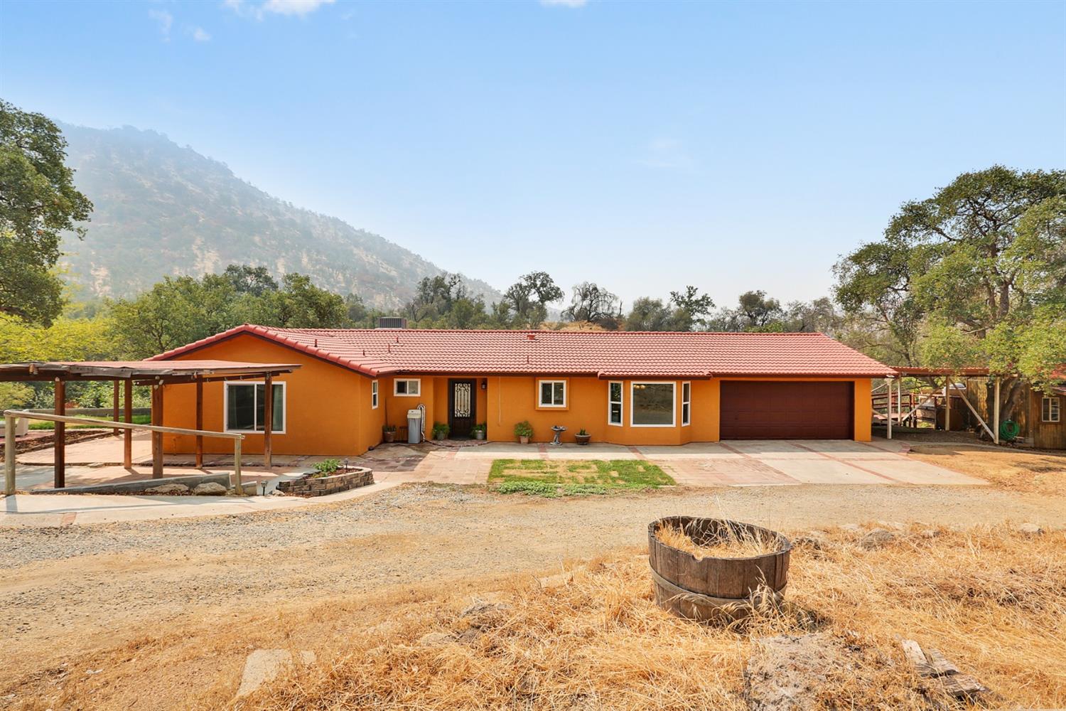 35548 Hummingbird Lane Squaw Valley, CA 93675 - Photo 1 of 18