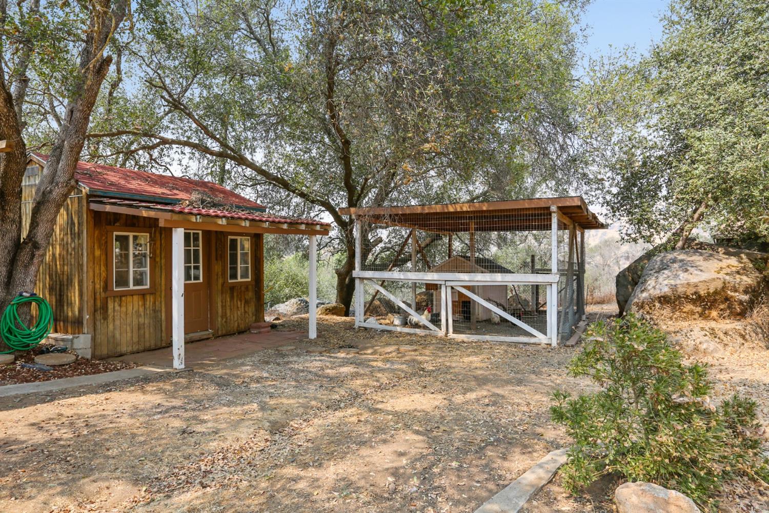 35548 Hummingbird Lane Squaw Valley, CA 93675 - Photo 15 of 18