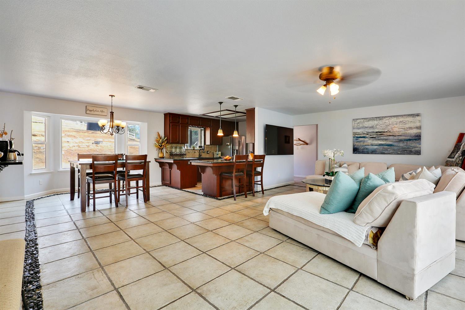 35548 Hummingbird Lane Squaw Valley, CA 93675 - Photo 4 of 18