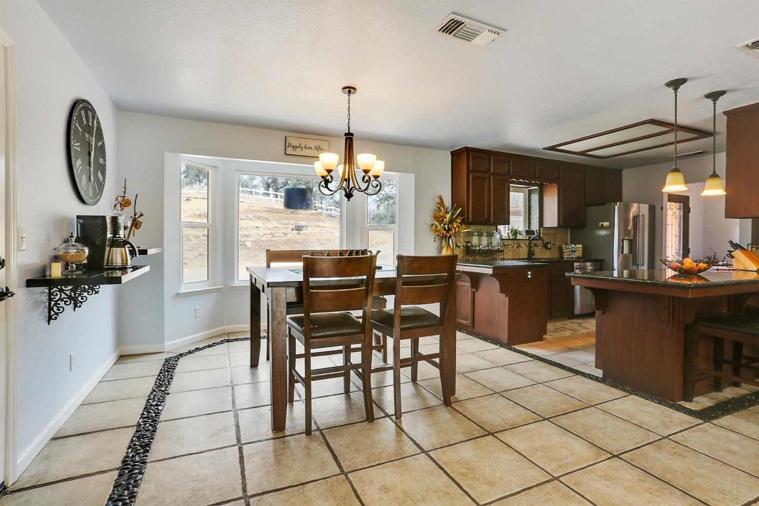 35548 Hummingbird Lane Squaw Valley, CA 93675 - Photo 5 of 18