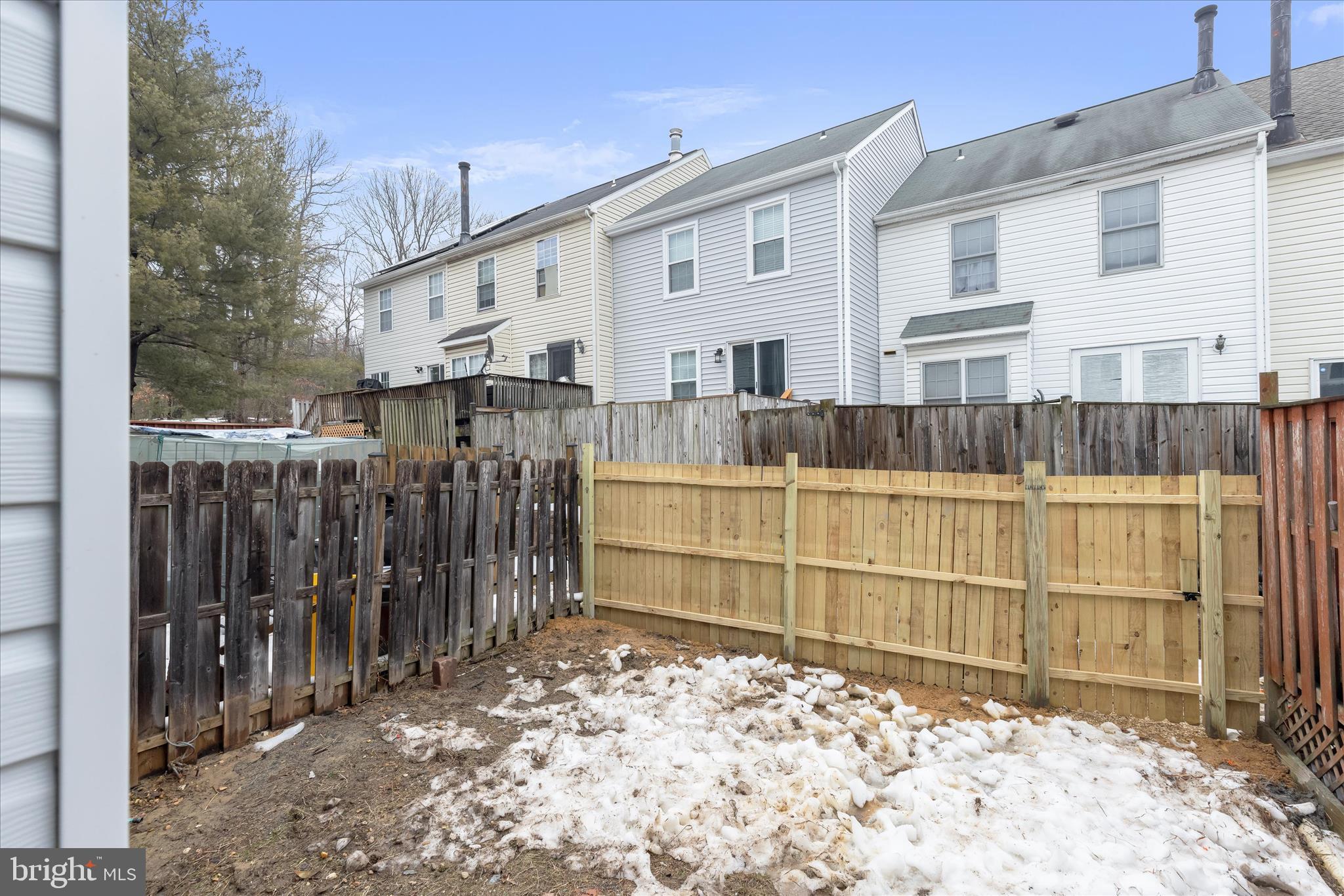 508 Greencrest Lane Odenton, MD 21113 - Photo 40 of 46 a view of a house with wooden fence