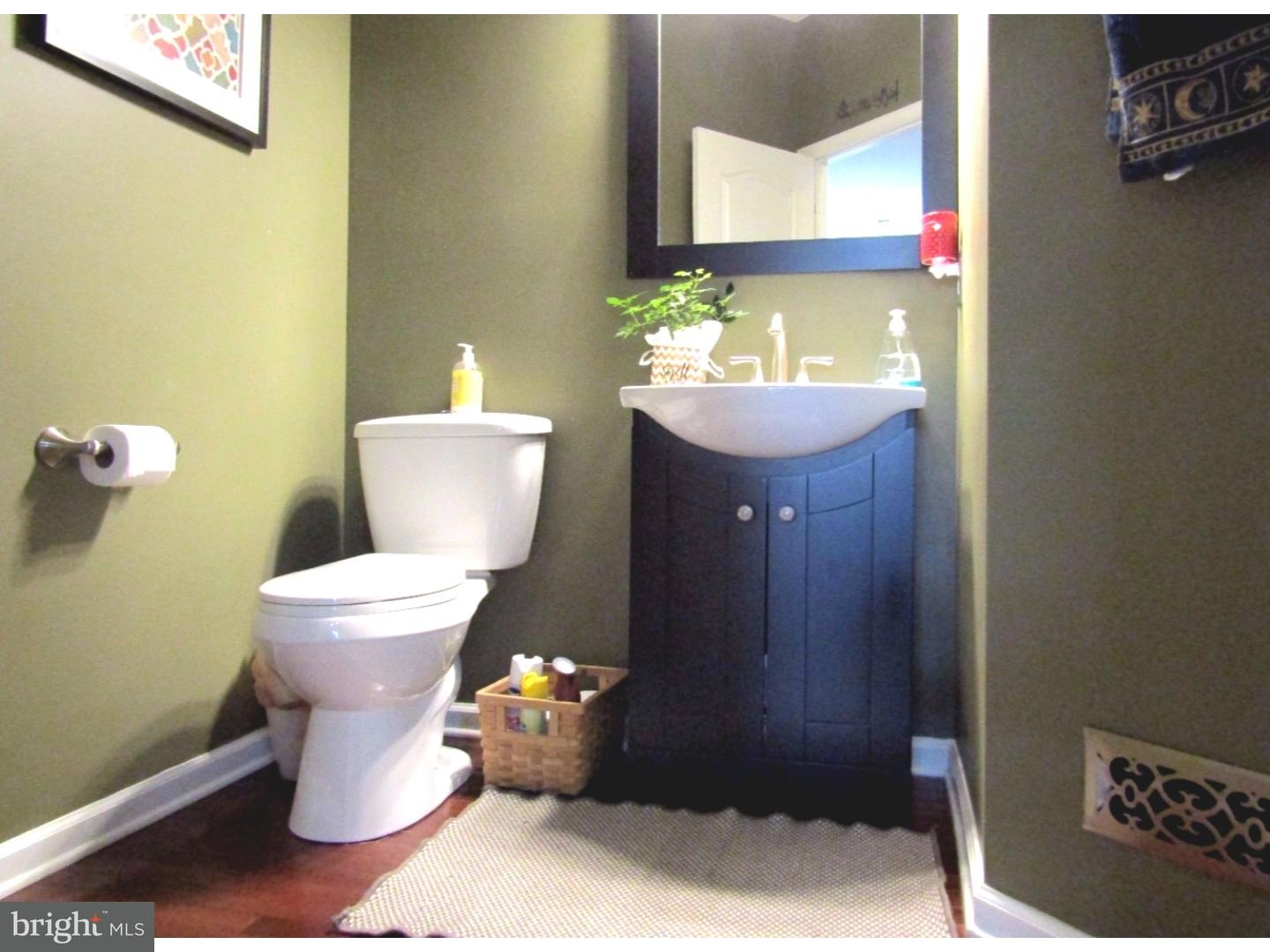 712 Farmhouse Road Mickleton, NJ 08056 - Photo 11 of 22 Bathroom