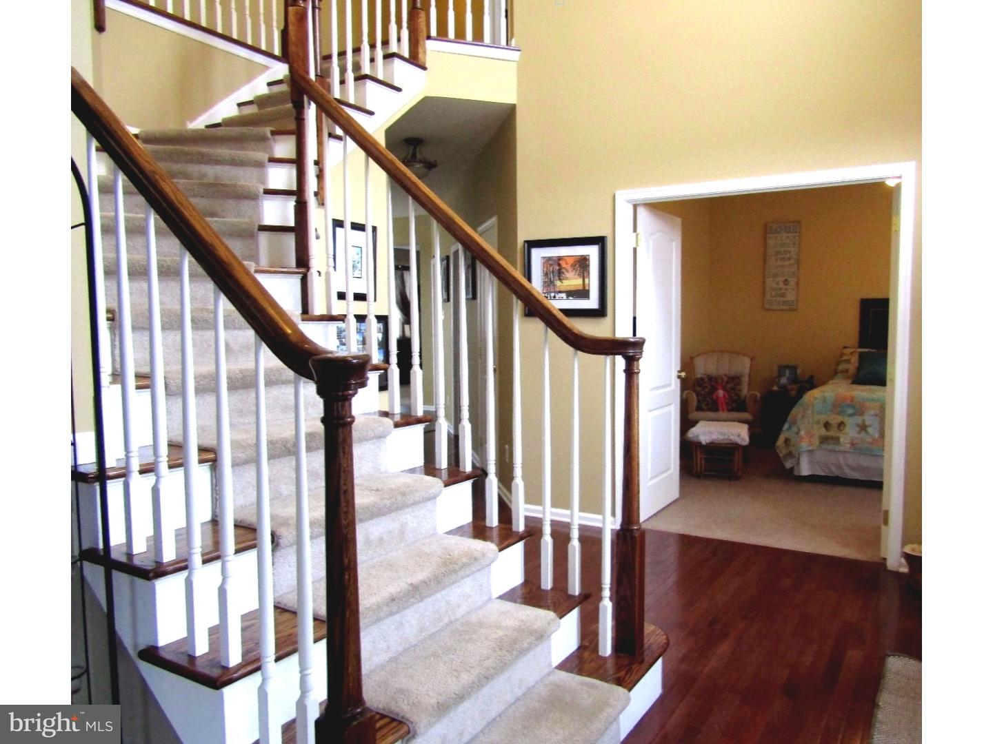 712 Farmhouse Road Mickleton, NJ 08056 - Photo 3 of 22 Foyer