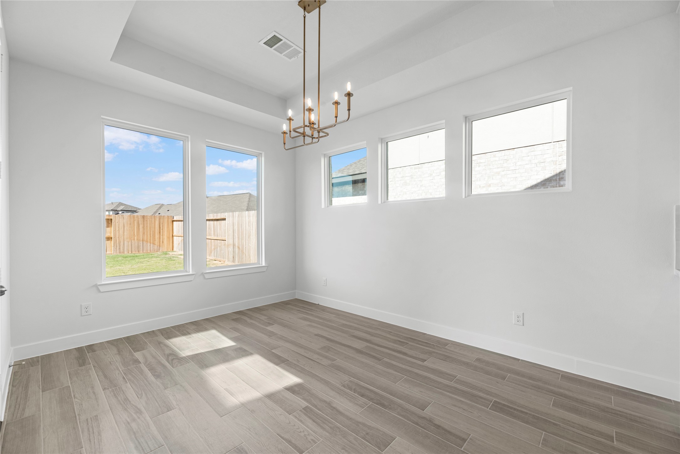 5111 McKinney Rdg Trail Rosenberg, TX 77471 - Photo 8 of 28 Representative image. Features, selections and colors may vary.