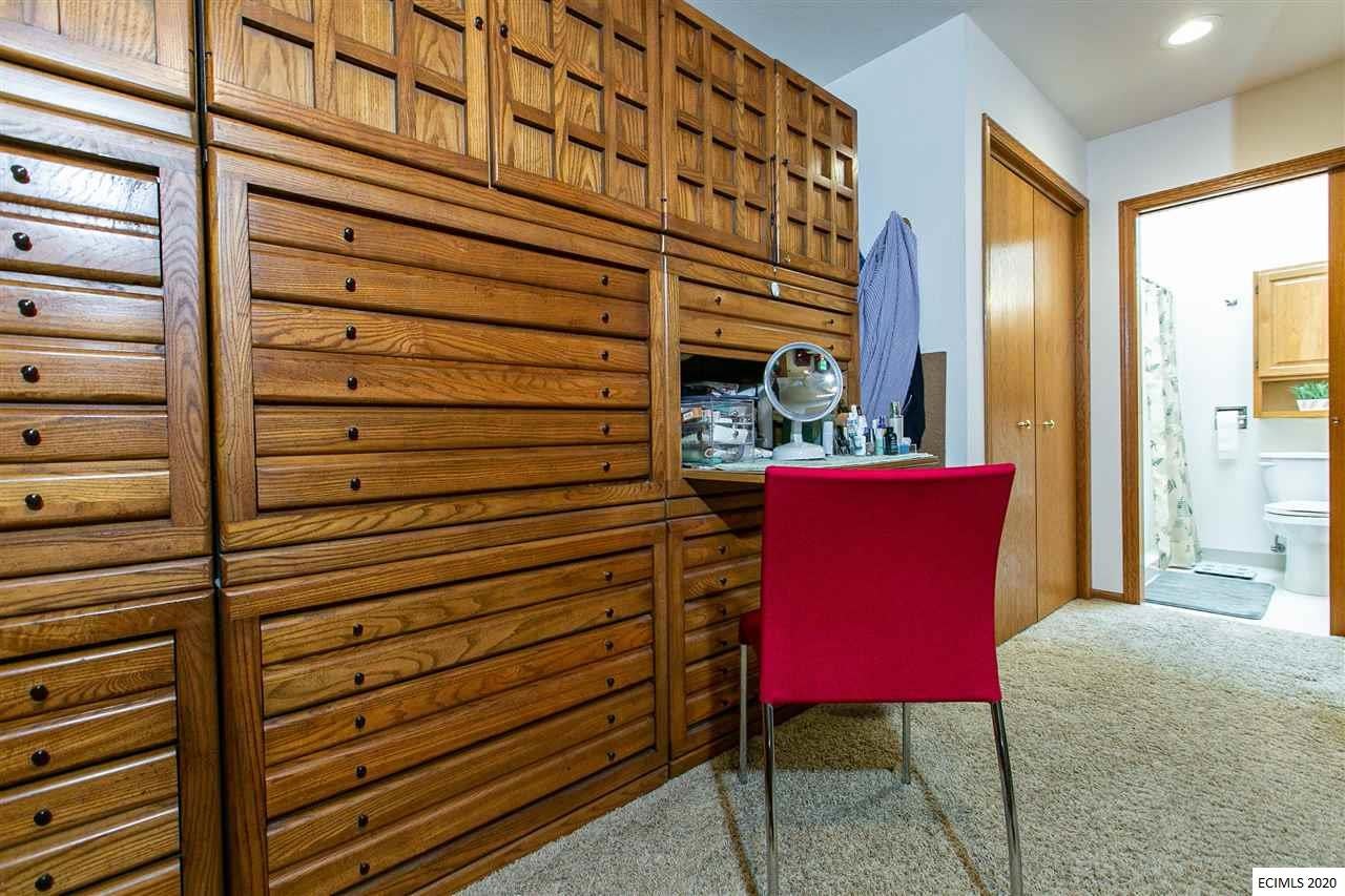 2115 Crown Point Road Dubuque, IA 52002 - Photo 14 of 25 Gallery Image 14