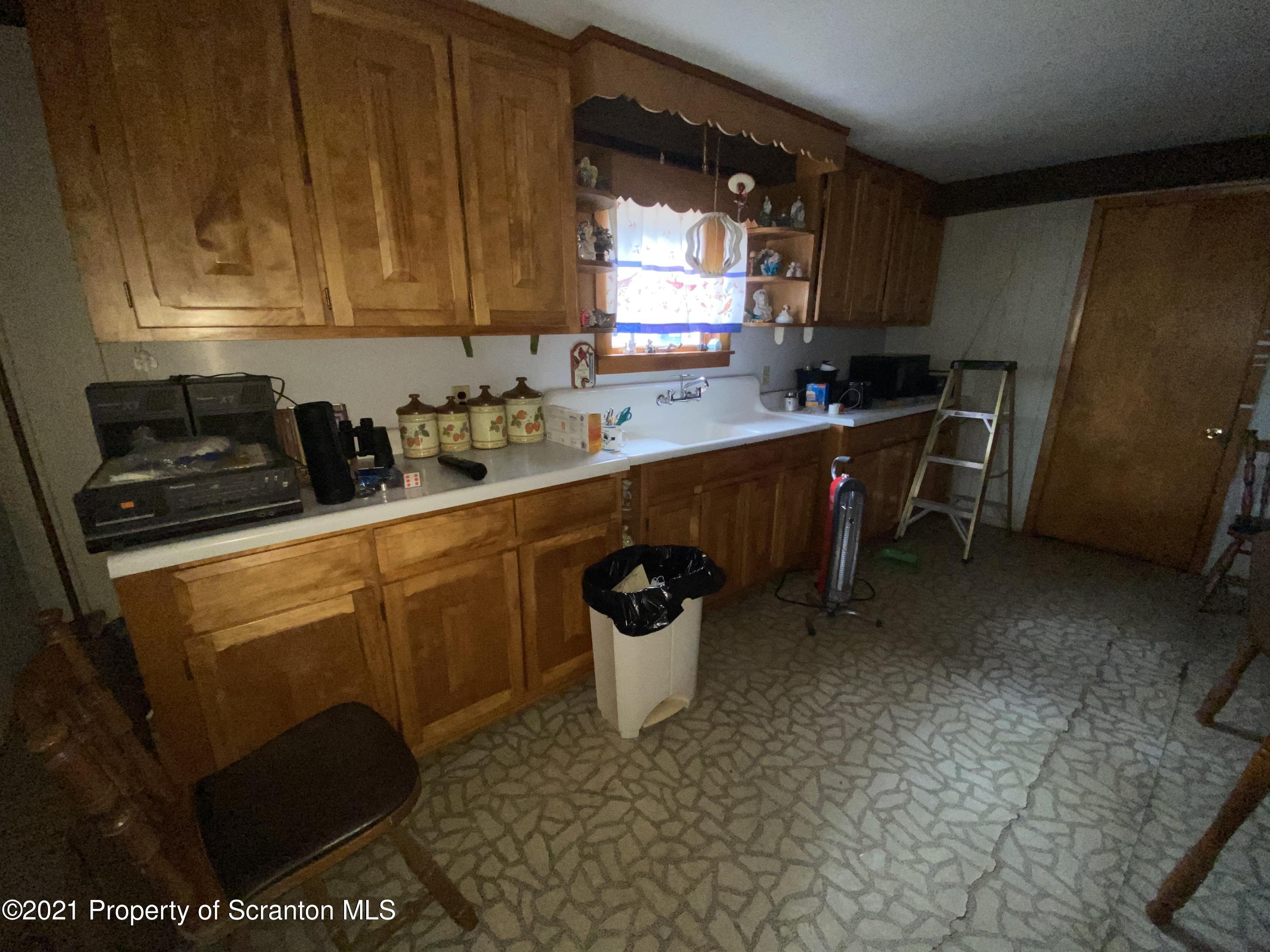 28 Rear Frobel Street Carbondale, PA 18407 - Photo 3 of 10 Gallery Image 3