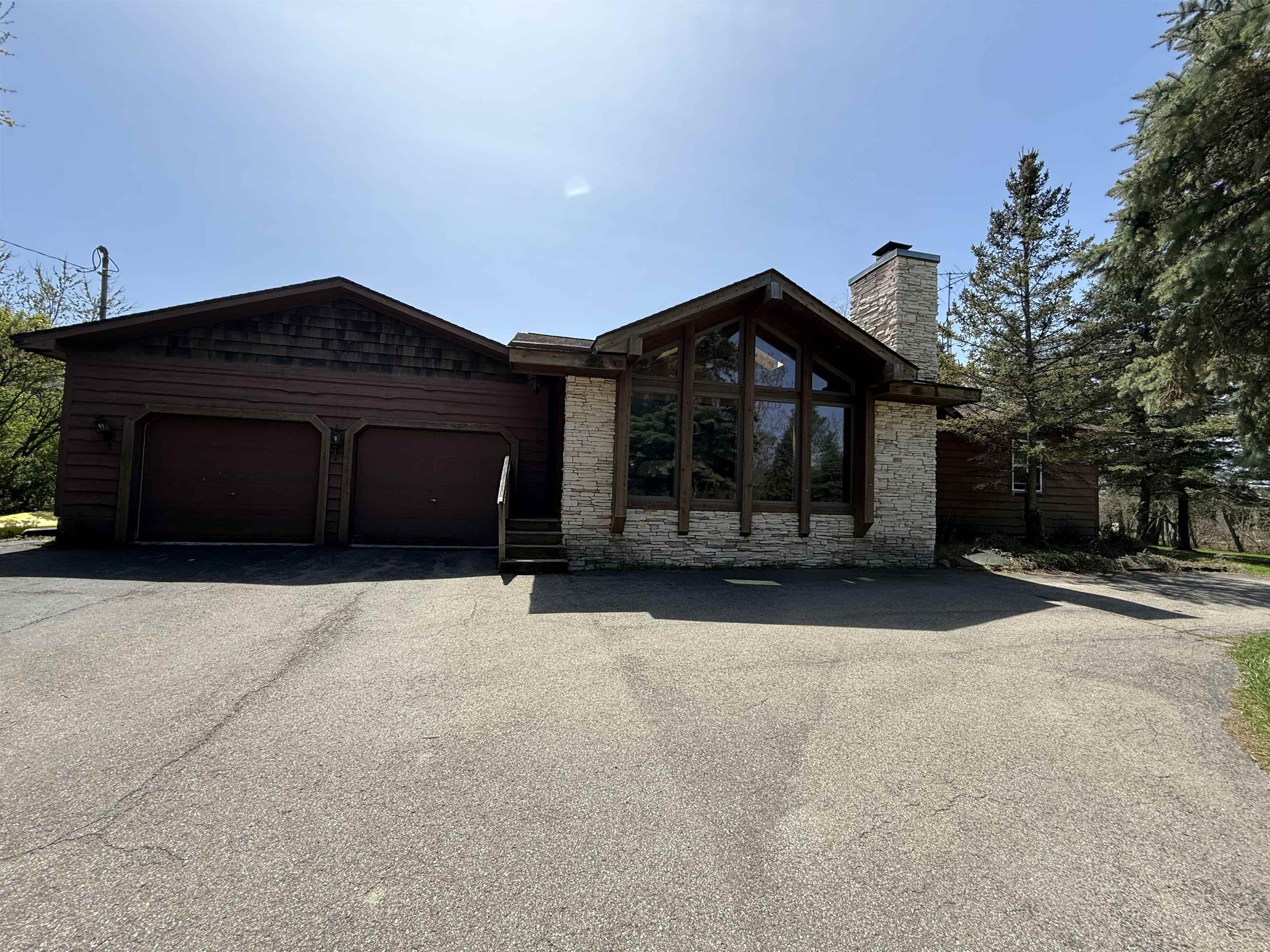 5235 Lahring Road Linden, MI 48451 - Photo 1 of 42