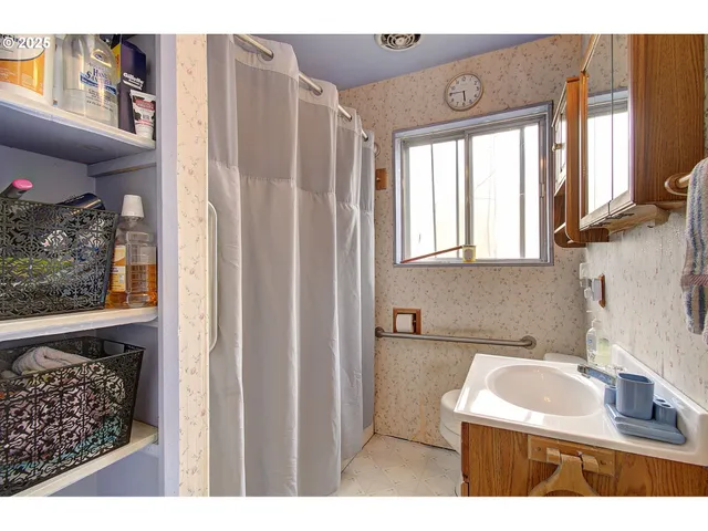 $325,000 | 6867 North Hudson Street, Portland, OR 97203