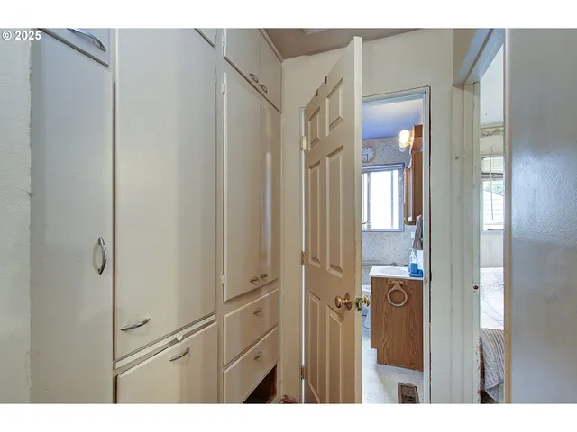 $325,000 | 6867 North Hudson Street, Portland, OR 97203