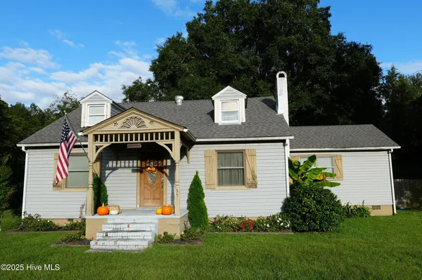 $299,900 | 3524 Castle Hayne Road, Castle Hayne, NC 28429